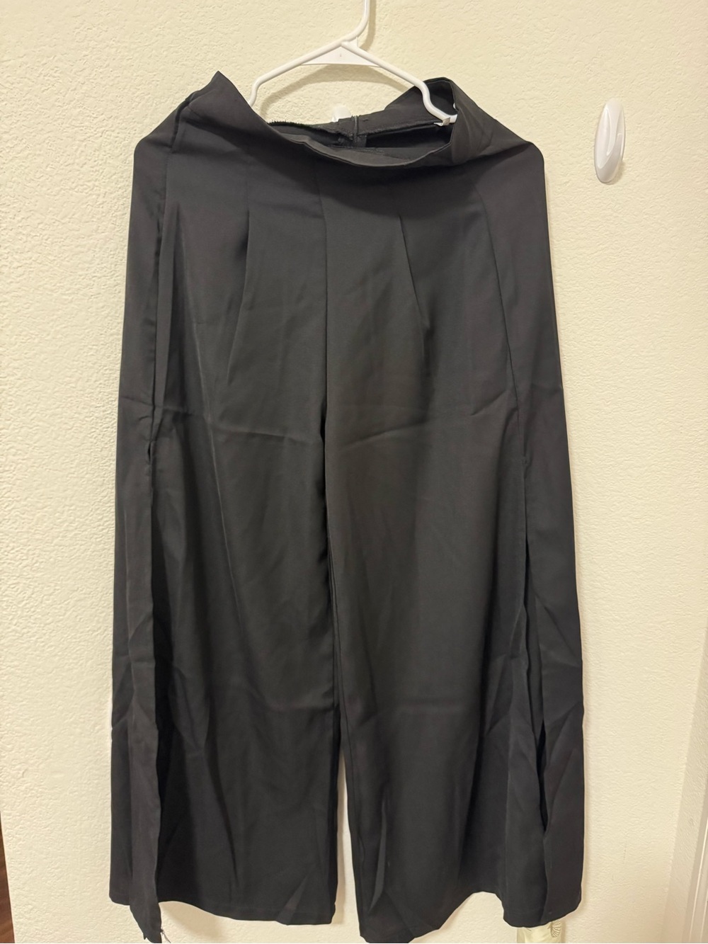 Split leg back zip wide leg pants